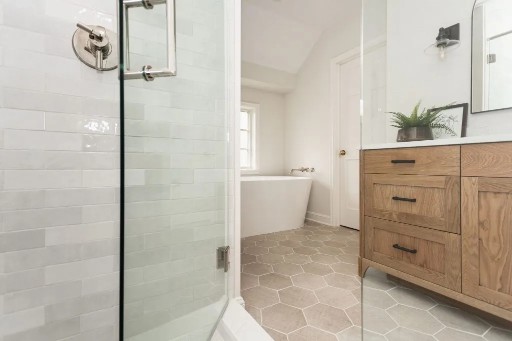 5 Must Haves in a New Primary Suite