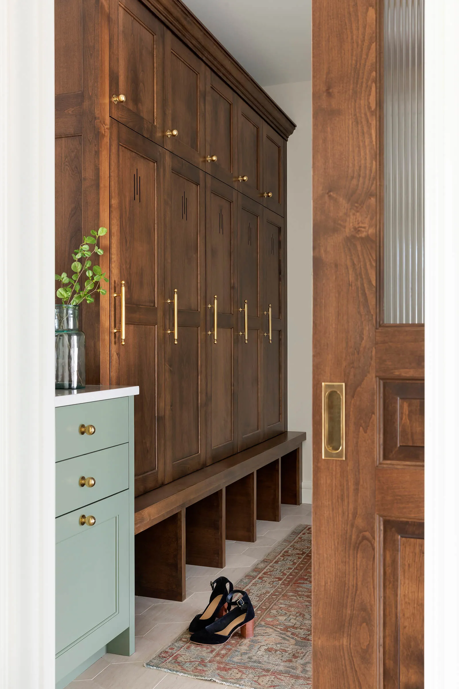 Sunday Saves: Storage Solutions for a Tidy and Functional Mudroom